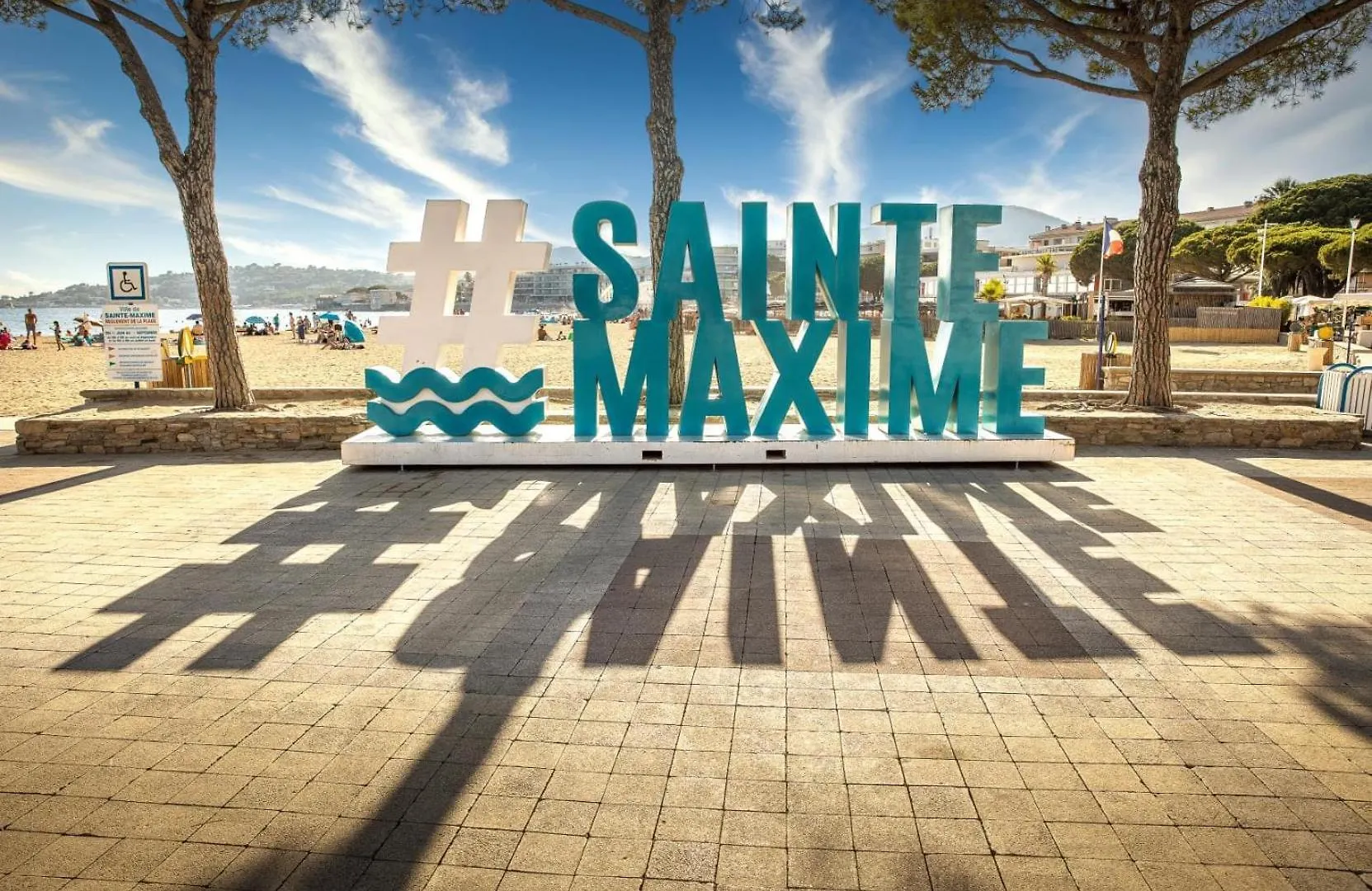 Apartment Appartement Spacieux Avec Terrasse Et Parking Prive Sainte-Maxime