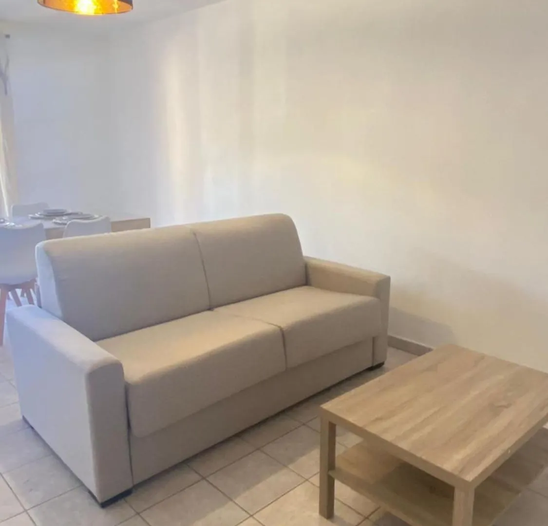 Appartement Spacieux Avec Terrasse Et Parking Prive سانت ماكسيم 0*, سانت ماكسيم