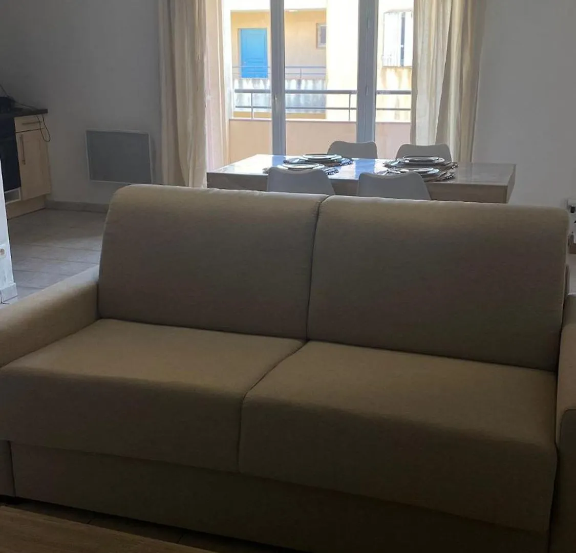 شقة Appartement Spacieux Avec Terrasse Et Parking Prive سانت ماكسيم فرنسا