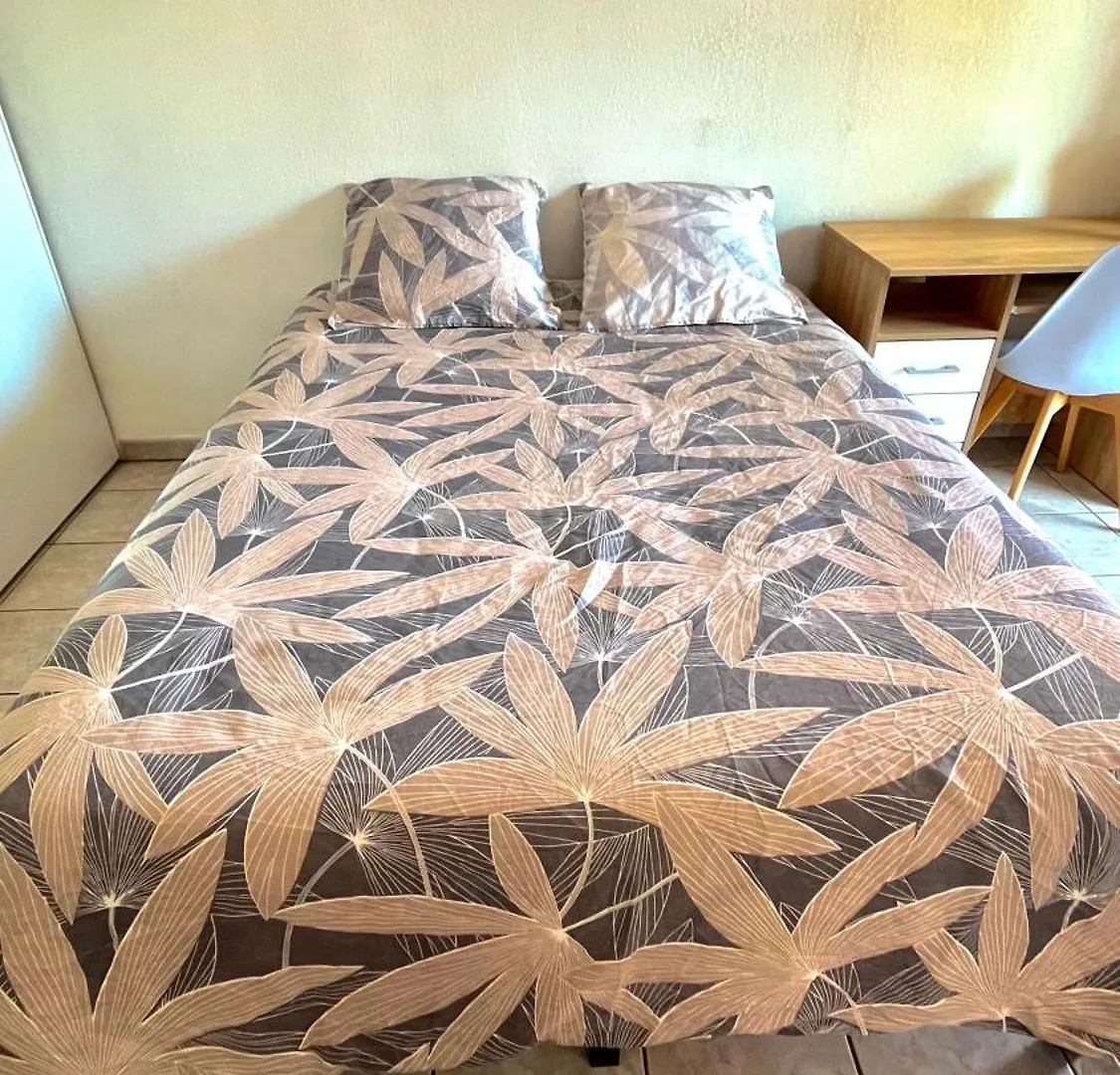 Appartement Spacieux Avec Terrasse Et Parking Prive سانت ماكسيم