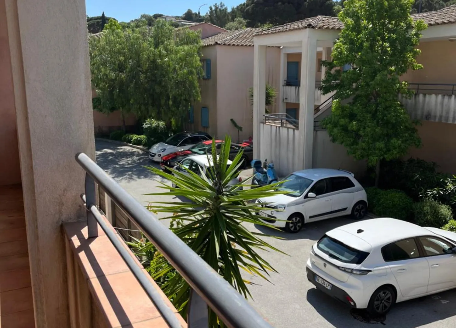 Appartement Spacieux Avec Terrasse Et Parking Prive سانت ماكسيم