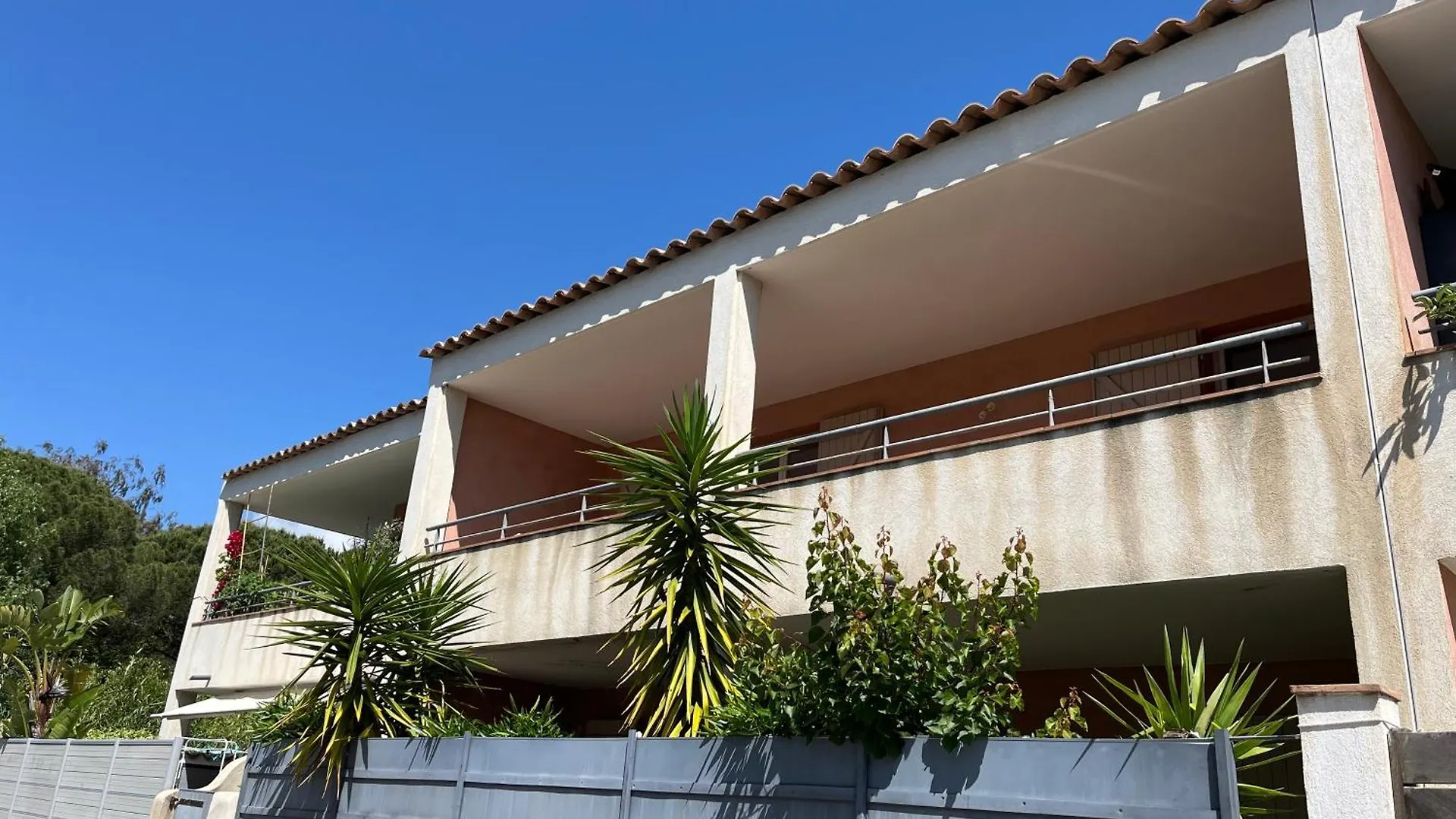 Appartement Spacieux Avec Terrasse Et Parking Prive سانت ماكسيم فرنسا